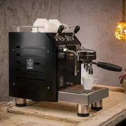 Family Home 1G Schwarz 8 Family Home 1G Schwarz -Kaffee Geschäft 105245 105245 reneka family home 1g schwarz shooting