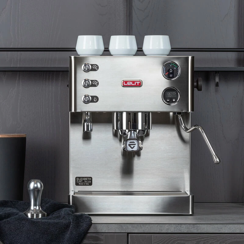 Elizabeth 4 Elizabeth – Bild 2